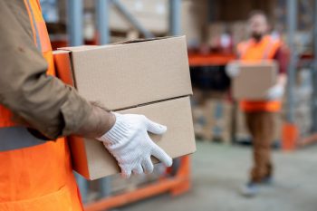 movers-working-at-warehouse.jpg movers-working-at-warehouse.jpg